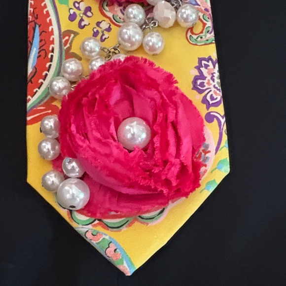 Upcycled Yellow Floral Silk Tie with Pink Silk Roses and Faux Pearl Accents - Picture 4 of 6